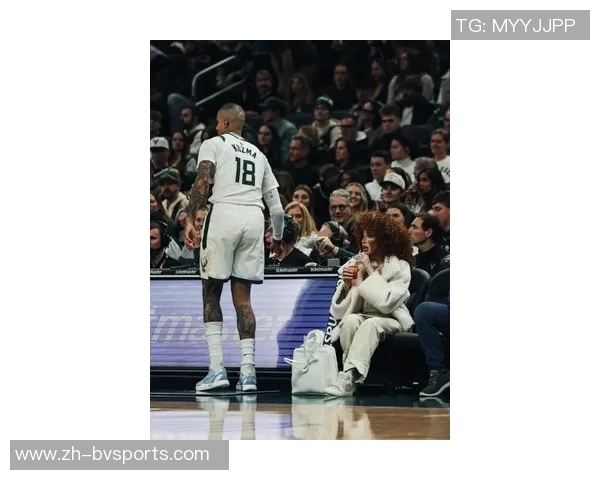 库兹马的超模女友分享观赛美照与对的人甜蜜恋爱令人羡慕