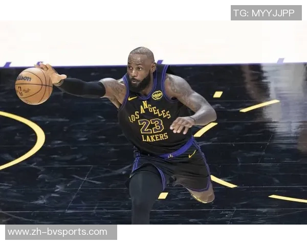 詹姆斯谈斯玛特大场面经验强调继续为卢卡树立榜样并学习 詹姆斯谈斯玛特大场面经验强调继续为卢卡树立榜样并学习