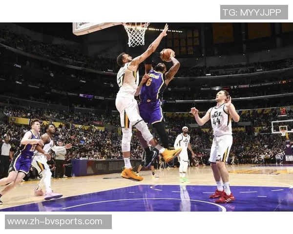 津媒点评安东尼奥换人策略成功助力球队逆转战局值得称赞 津媒点评安东尼奥换人策略成功助力球队逆转战局值得称赞